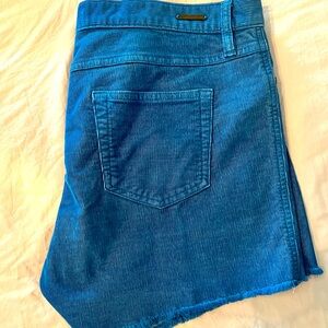 Carve corduroy shorts